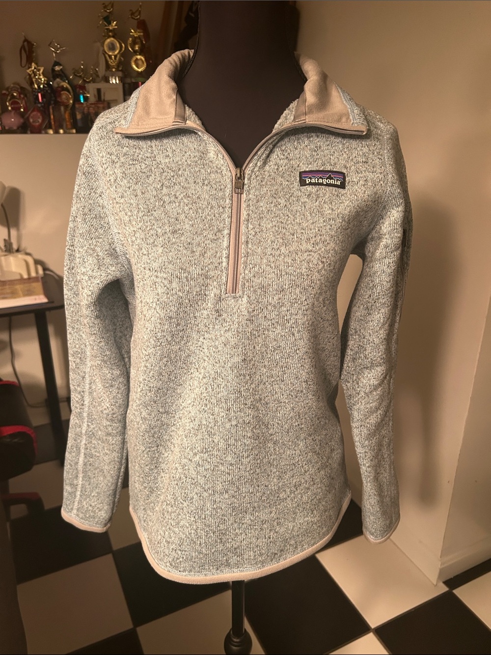 Patagonia Light Gray/Blue and Beige Quarter-Zip Pullover